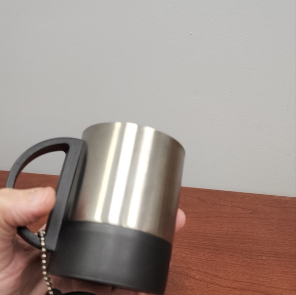 Stainless steel mug w compass lid - Picture 6 of 11